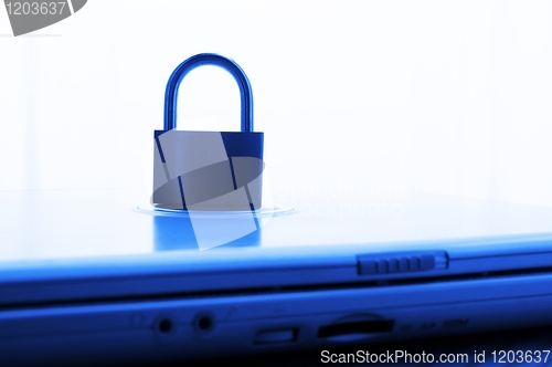 Image of notebook and padlock