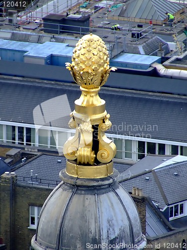 Image of Gold egg monument