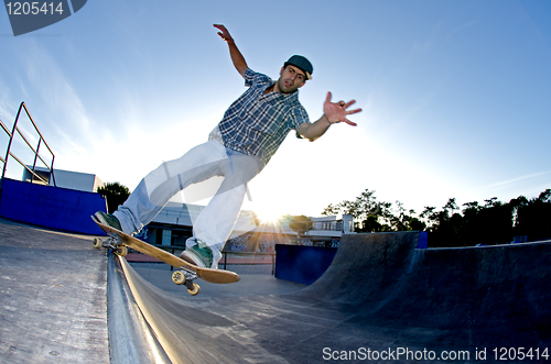 Image of Skateboarder on a grind
