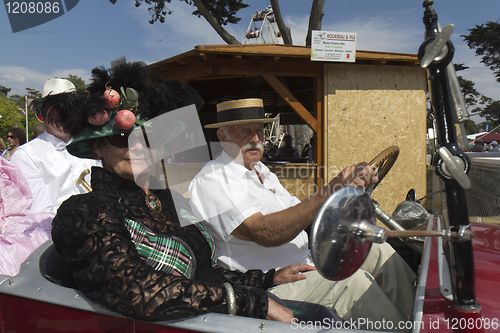 Image of Parade of old cars