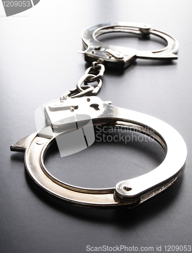 Image of handcuffs