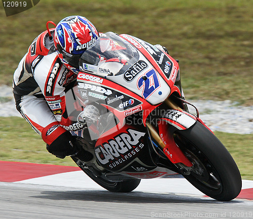 Image of 2005 MotoGP Race @ Sepang, Malaysia.