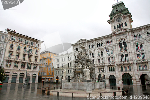 Image of town square Piazza Unita in Trieste, Italia