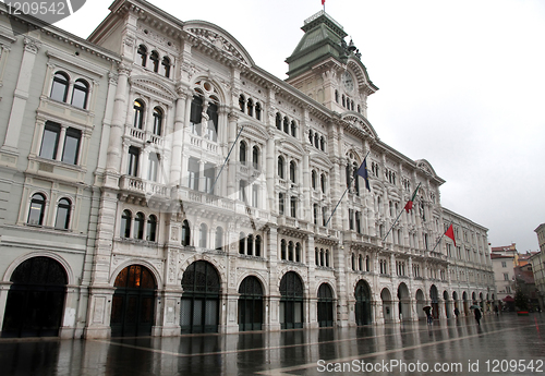 Image of town square Piazza Unita in Trieste, Italia