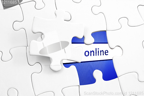 Image of puzzle and internet