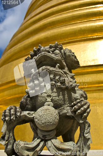 Image of Golden chedi