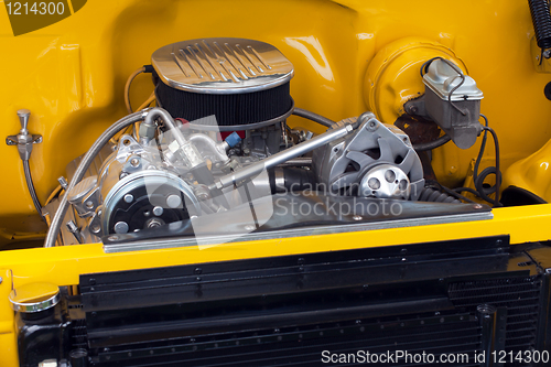 Image of motor in a hot rod muscle car