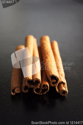 Image of cinnamon sticks