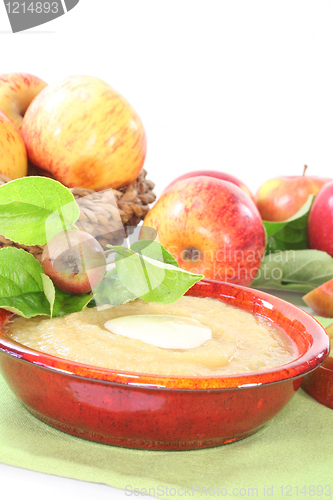 Image of Applesauce with vanilla sauce