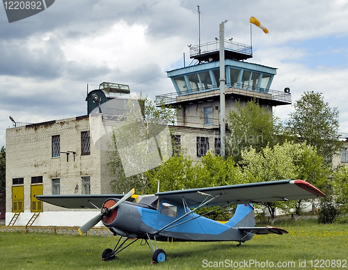 Image of Small airplane