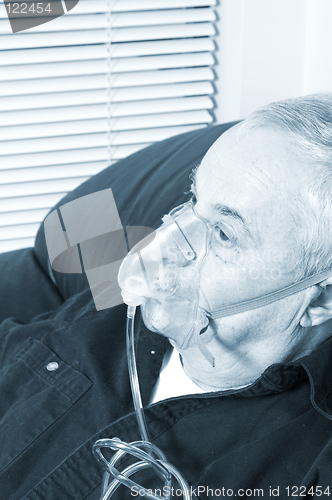 Image of senior with oxygen mask