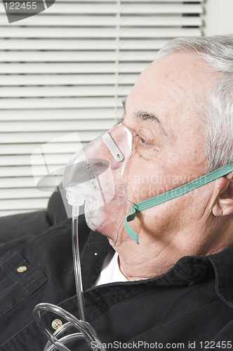 Image of senior with oxygen mask