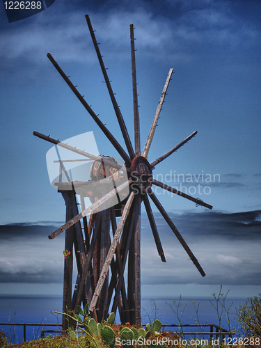Image of wooden windmill on La Palma 
