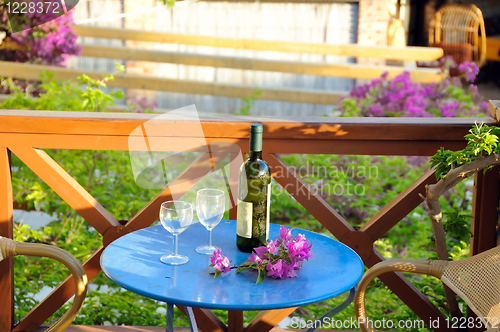 Image of wine and flowers
