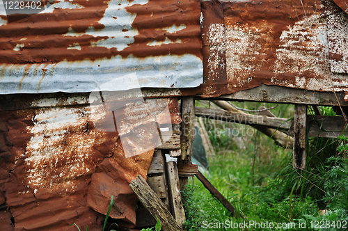 Image of rusty shack