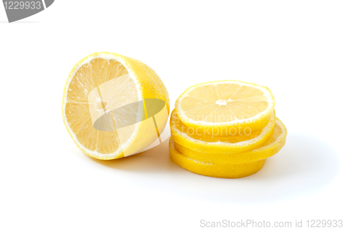 Image of Lemon half and slices