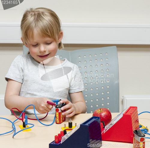 Image of Little scientist