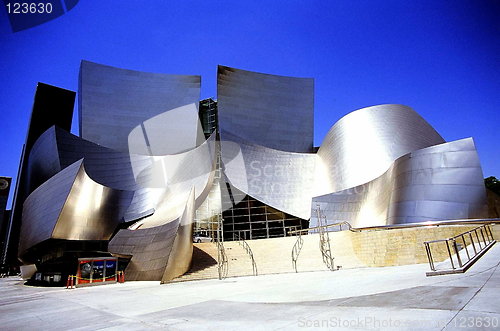 Image of The Walt Disney Concert Hall designed by Frank Ghery.