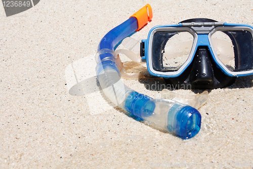 Image of Snorkel and mask
