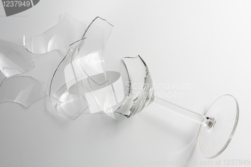 Image of Shattered wine glass