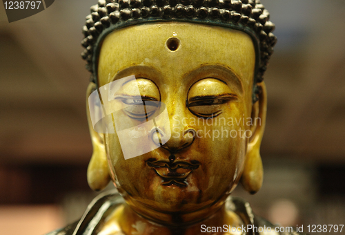 Image of buddha head close up