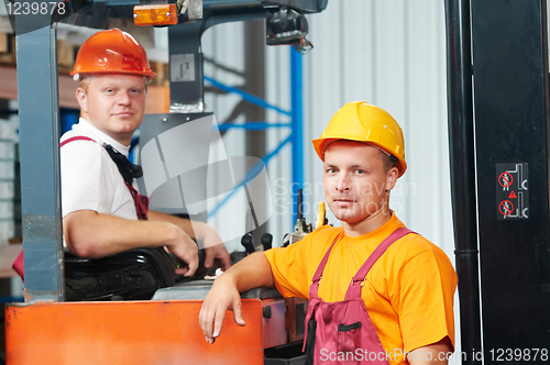 Image of warehouse workers in storehouse