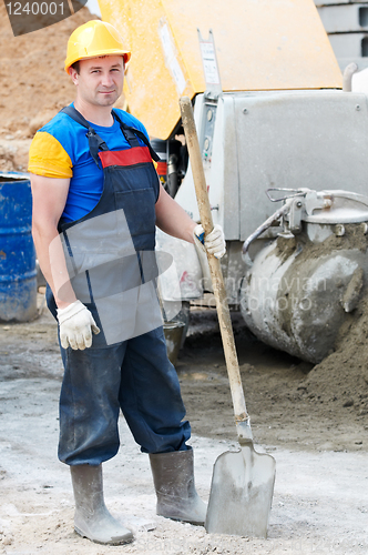 Image of worker with shovel