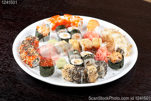 Image of sushi set