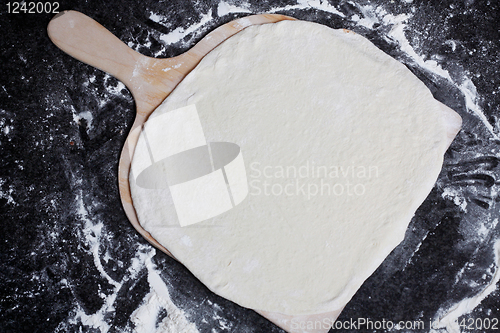 Image of Flat pizza dough