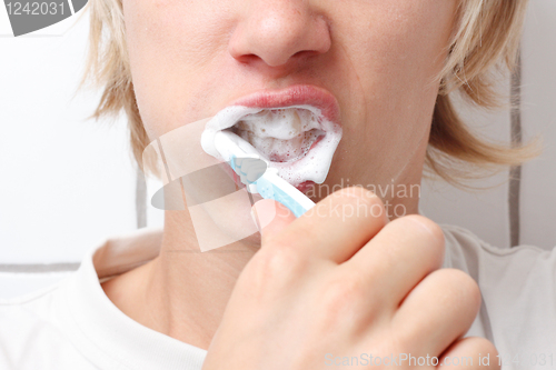 Image of Brushing teeth