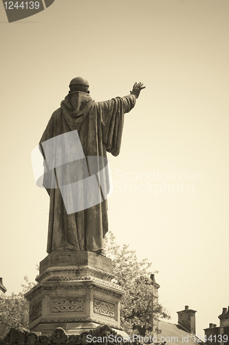 Image of statue in dijon city