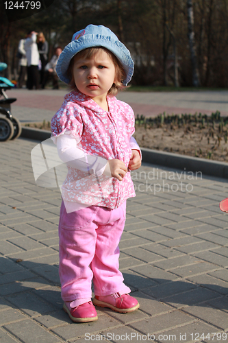 Image of little girl play on walk