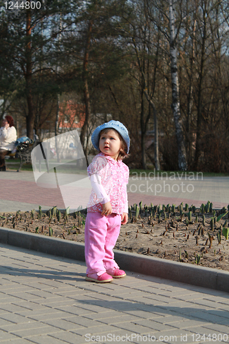 Image of little girl walk