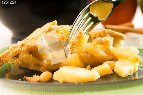 Image of fresh homemade apple pie