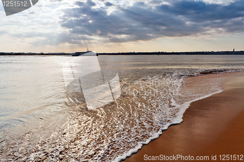 Image of Sunset on the Tejo river.