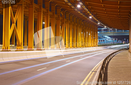 Image of night traffic in the tunnel