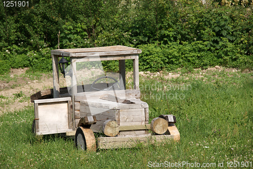 Image of The lorry