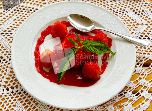 Image of Panna cotta plate