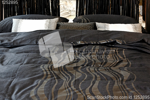 Image of Black sheets