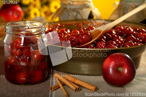 Image of Jam made of apples. 