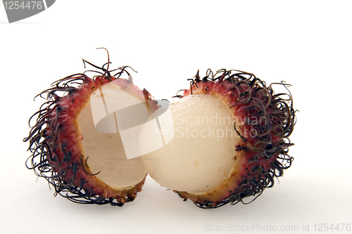 Image of Rambutan cut in two