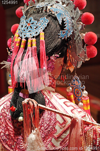 Image of chinese dummy opera, looking after the stage