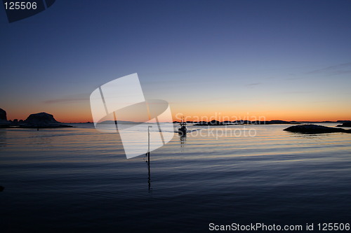 Image of Fishing boat coming home