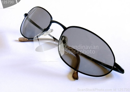 Image of sun glasses