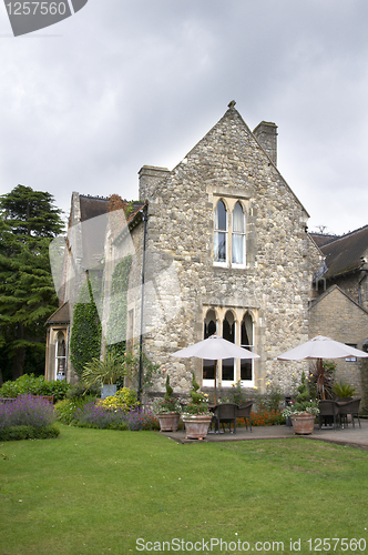 Image of stone house 