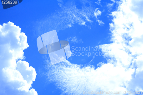 Image of Foto at sky with shapeless white clouds