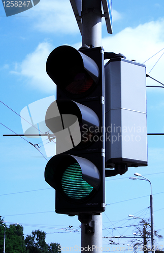 Image of Foto of traffick lights showing green signal