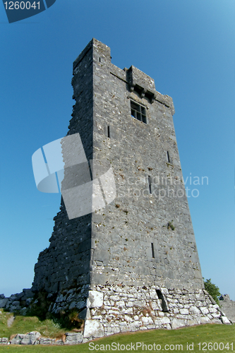 Image of Tower in ruins