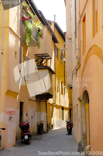 Image of Yellow alley