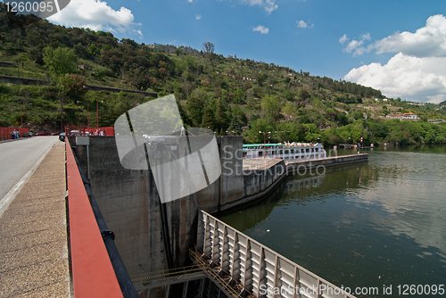 Image of Carrapatelo barrage